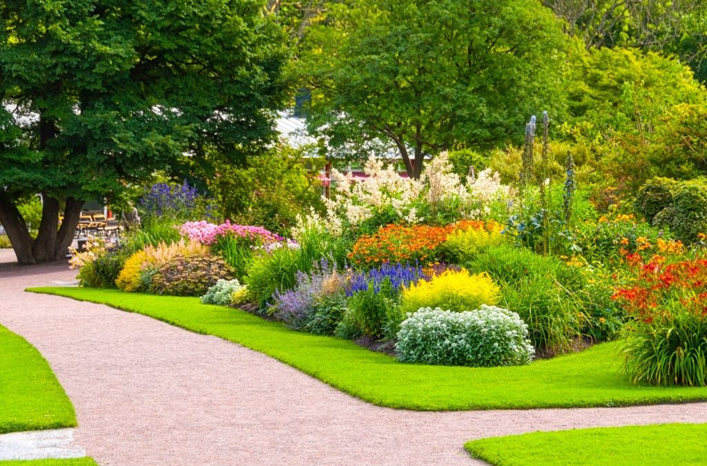How To Tell The Difference Between Good And Bad Landscaping Service Providers